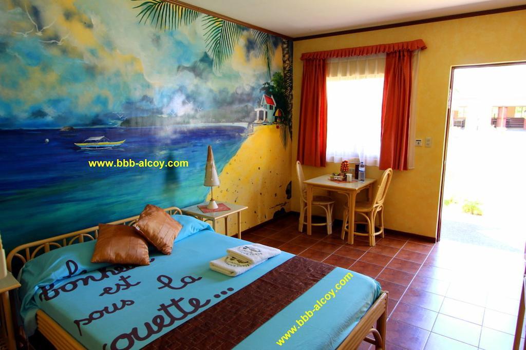 Parrot Paradise Resort Boljoon Zimmer foto